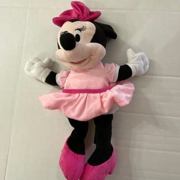 Disney Minnie Mouse Hand Puppet NWOT - Picture 1 of 3